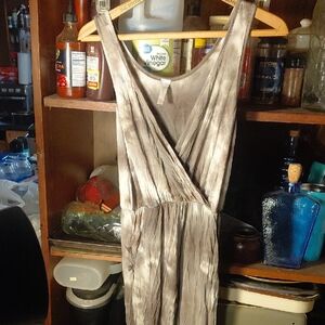 Chic Sleeveless Tie-Dye Midi Dress